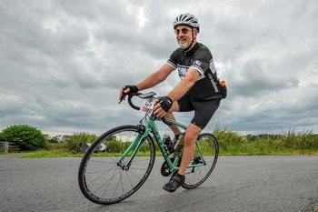 Jeff Shurr local chiropractor and clinic director of Chiropractic Associates races the West Coast 500 on his road bicycle